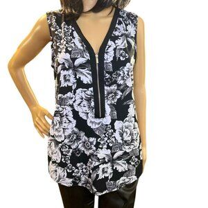 (5 for $25) Sleeveless Zip Front‎ Floral Blouse in Black & White S